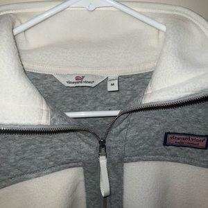 Vineyard vines size M  half zip fleece sweater